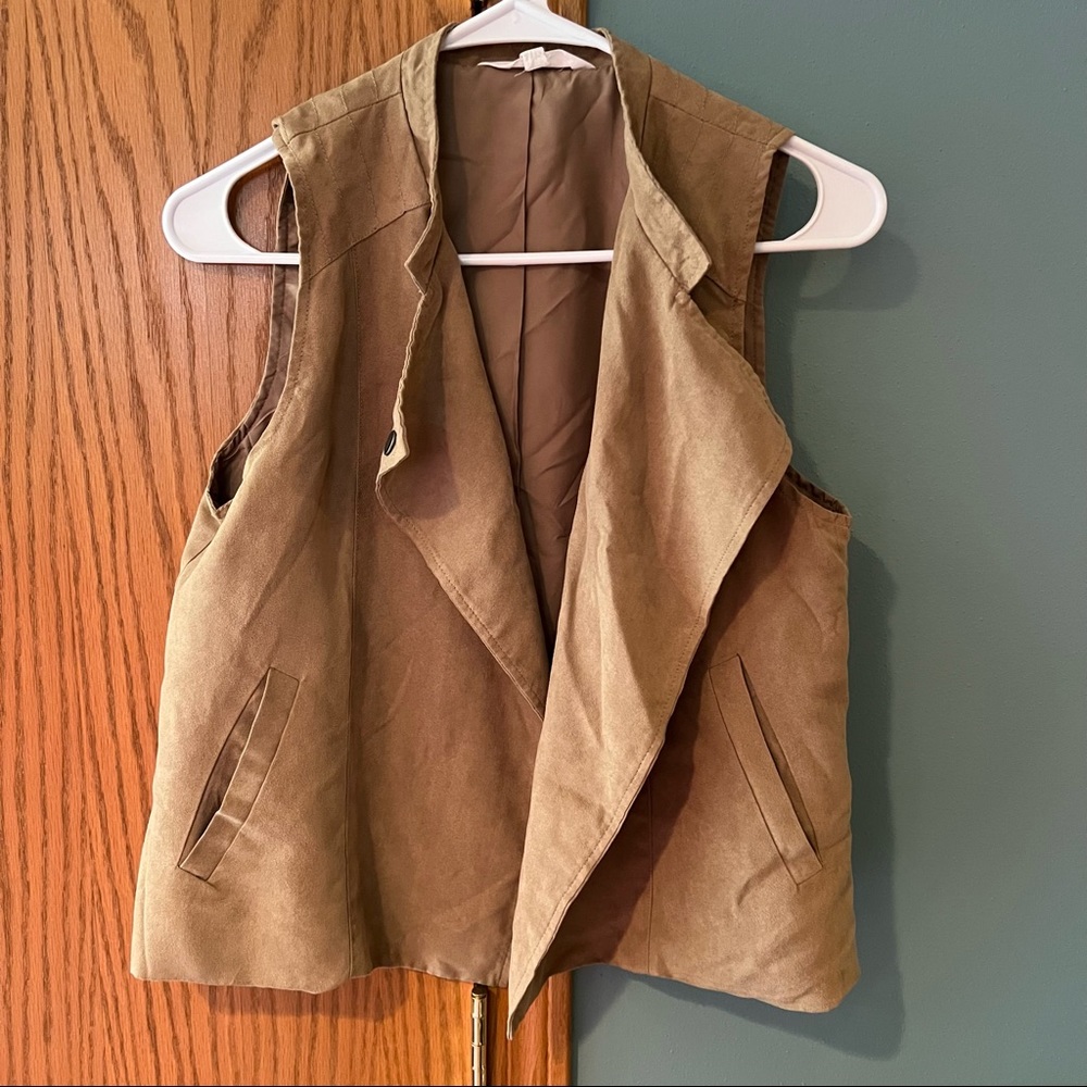 Jack by BB Dakota Faux Suede Tan Vest Size XS Western Moto Layers Fall Drape - Picture 3 of 14